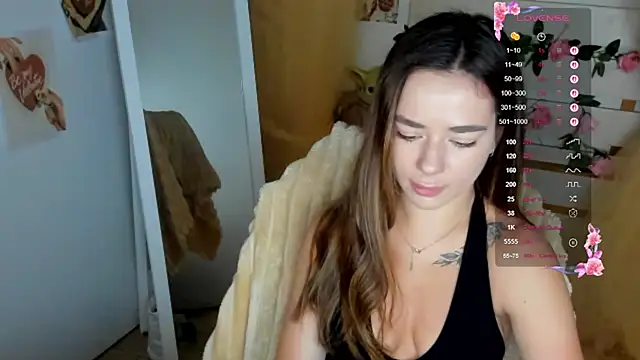 Bella XO online show from June 20, 2026, 6:49 am