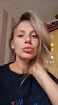 Snapshot of YourJuliena chatting on July 21, 2026, 3:14 pm YourJuliena online show from July 21, 2026, 3:14 pm
