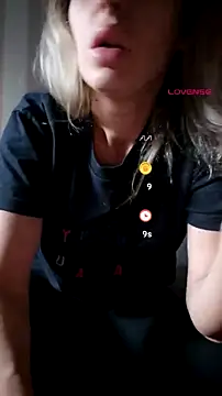 Snapshot of YourJuliena chatting on July 23, 2026, 5:55 pm YourJuliena online show from July 23, 2026, 5:55 pm