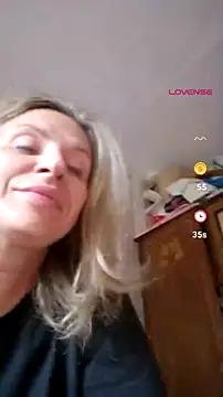 Snapshot of YourJuliena chatting on July 24, 2026, 5:00 pm YourJuliena online show from July 24, 2026, 5:00 pm