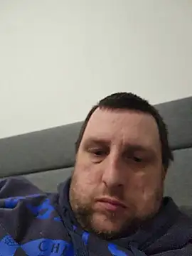 Snapshot of HE-M123 chatting on June 15, 2026, 9:50 pm HE-M123 online show from June 15, 2026, 9:50 pm