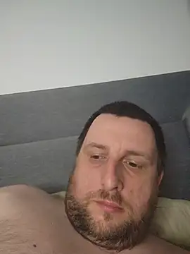 Snapshot of HE-M123 chatting on July 29, 2026, 11:58 pm HE-M123 online show from July 29, 2026, 11:58 pm