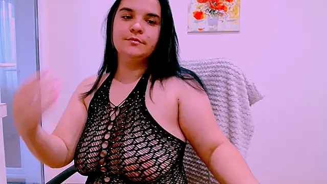 Snapshot of Ella-Diamond chatting on July 27, 2026, 5:31 pm Ella-Diamond online show from July 27, 2026, 5:31 pm