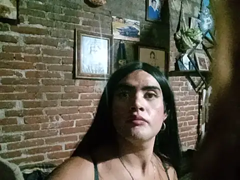 yovana13 online show from July 27, 2026, 5:58 am