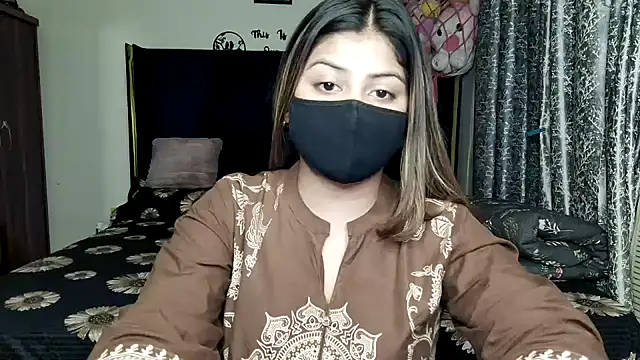 Snapshot of Hoty-Shivangi chatting on June 21, 2026, 6:10 pm Hoty-Shivangi online show from June 21, 2026, 6:10 pm