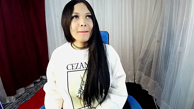 MOMMYJEVAA online show from July 5, 2026, 4:25 pm