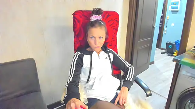 Elizabe th online show from July 24, 2026, 1:36 am