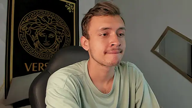 Desmon Clark online show from January 17, 2025, 9:39 pm