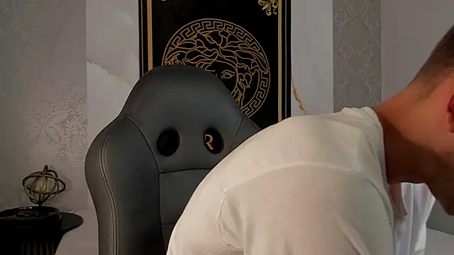 Desmon Clark online show from February 25, 2025, 12:25 am