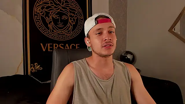 Desmon Clark online show from September 18, 2025, 11:51 pm