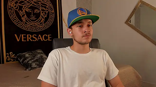 Desmon Clark online show from September 23, 2025, 9:29 pm