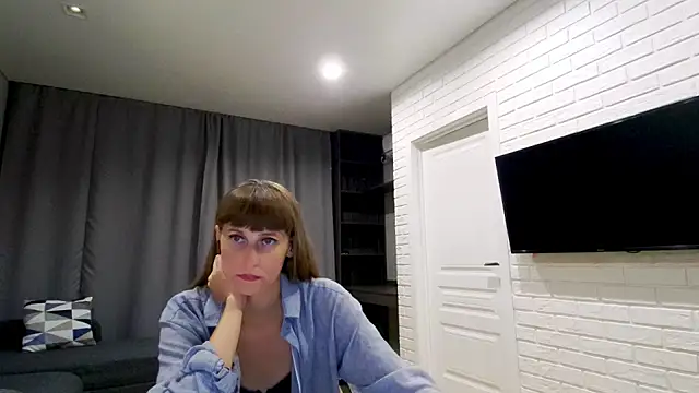 Snapshot of Daniella_Lorente chatting on July 24, 2026, 1:03 am Daniella Lorente online show from July 24, 2026, 1:03 am