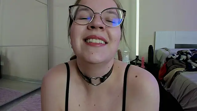 Snapshot of Your_Penny_ chatting on April 28, 2026, 7:30 pm Your Penny online show from April 28, 2026, 7:30 pm