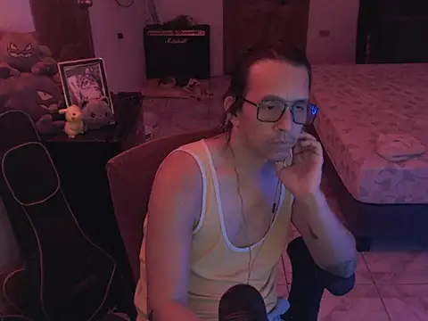 Snapshot of Pit_xxz chatting on June 19, 2026, 5:45 am Pit xxz online show from June 19, 2026, 5:45 am