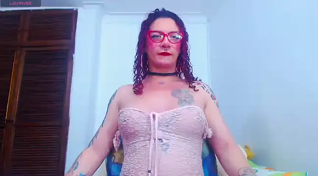 Skarleth77 online show from February 10, 2025, 9:04 am