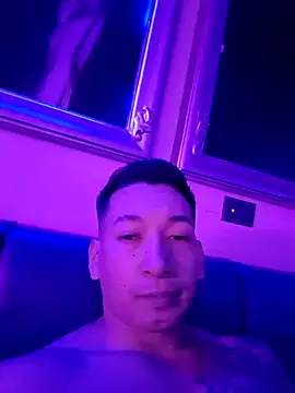 papicachondo69 online show from June 9, 2026, 1:23 pm