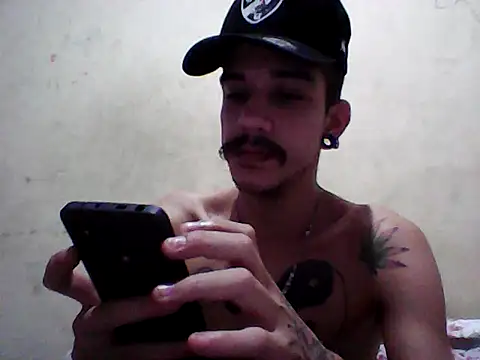 gatobranco001 online show from March 19, 2025, 2:59 am