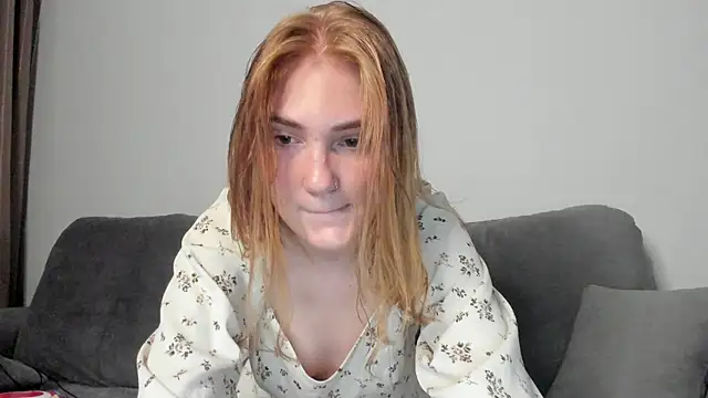 Snapshot of ReddHotPipper chatting on June 3, 2026, 4:04 am ReddHotPipper online show from June 3, 2026, 4:04 am
