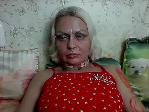 Snapshot of Gardener_of_Illusions chatting on June 11, 2026, 3:04 am Gardener of Illusions online show from June 11, 2026, 3:04 am