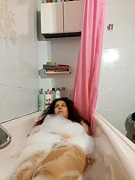 kittymorenita26 online show from March 27, 2026, 7:24 pm