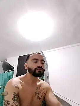 Snapshot of Juandiam chatting on July 3, 2026, 1:45 am Juandiam online show from July 3, 2026, 1:45 am
