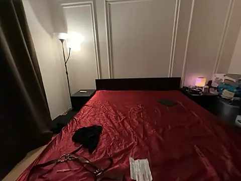 manforhotfun online show from June 25, 2026, 3:39 am