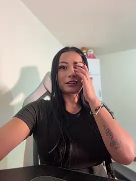 Snapshot of missycanoo chatting on June 17, 2026, 1:52 am missycanoo online show from June 17, 2026, 1:52 am