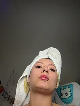 Snapshot of missycanoo chatting on July 7, 2026, 1:08 am missycanoo online show from July 7, 2026, 1:08 am