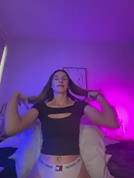 emma05 online show from May 13, 2026, 5:38 am