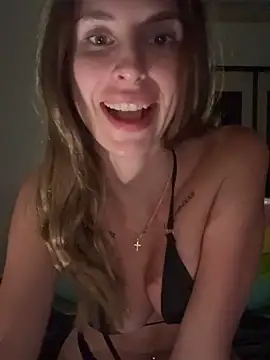 emma05 online show from May 31, 2026, 5:42 pm