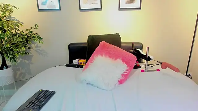 Snapshot of Anna__Spencer chatting on June 23, 2026, 12:36 pm Anna Spencer online show from June 23, 2026, 12:36 pm