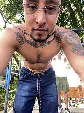 Snapshot of dantedesirexx chatting on June 20, 2026, 6:54 pm dantedesirexx online show from June 20, 2026, 6:54 pm