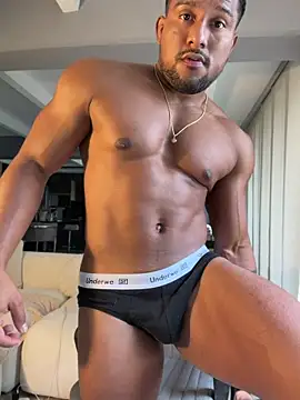 CallumMuscle online show from July 4, 2026, 8:37 pm