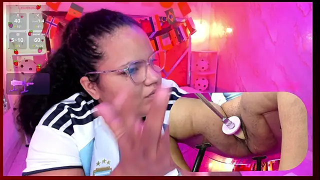 MhiaRey online show from July 4, 2026, 1:39 pm