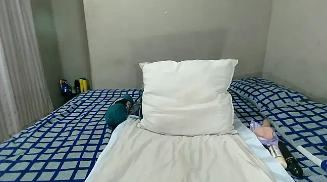 WetwetPussy31 online show from January 17, 2025, 7:16 pm