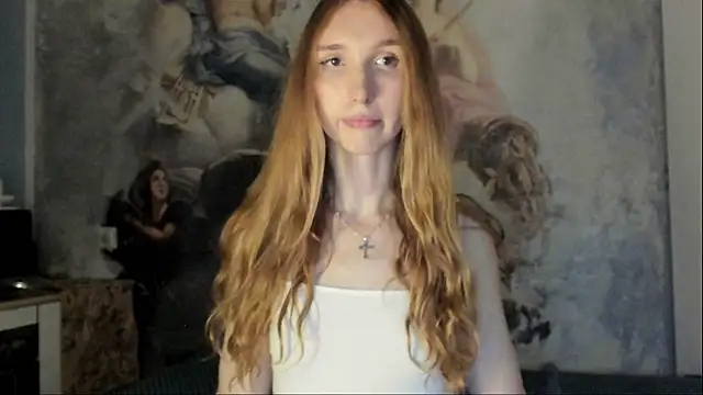 Snapshot of LisaIcon chatting on July 7, 2026, 7:51 pm LisaIcon online show from July 7, 2026, 7:51 pm
