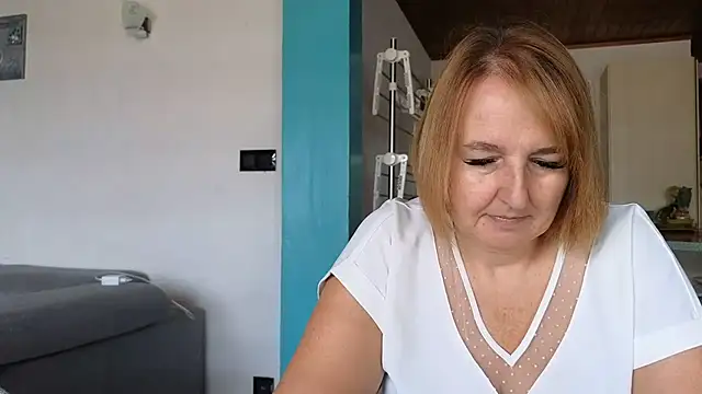 Snapshot of Sandcoq chatting on July 15, 2026, 9:14 am Sandcoq online show from July 15, 2026, 9:14 am