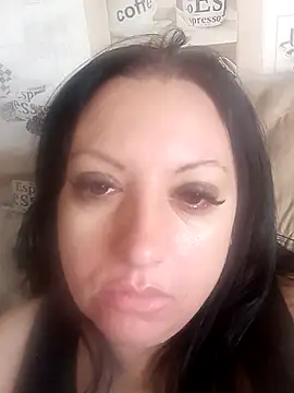 Snapshot of Veronica-Celie chatting on May 12, 2026, 5:48 am Veronica-Celie online show from May 12, 2026, 5:48 am