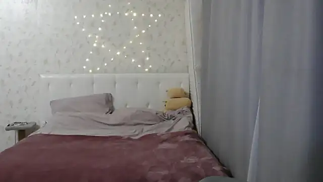 KateBunny online show from July 10, 2026, 4:17 am