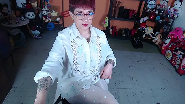 Snapshot of MissMiia2 chatting on June 18, 2026, 10:19 am MissMiia2 online show from June 18, 2026, 10:19 am