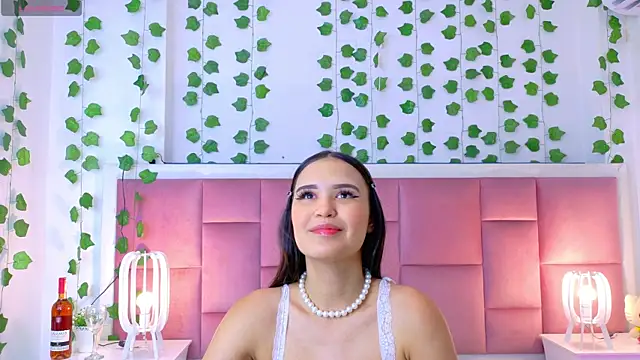 Snapshot of kaily_sweet1 chatting on July 11, 2026, 11:24 am kaily sweet1 online show from July 11, 2026, 11:24 am