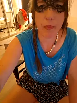 Hexe12346 online show from May 19, 2026, 6:03 pm
