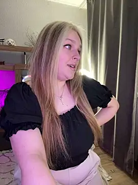 angel stella online show from March 18, 2025, 2:04 pm