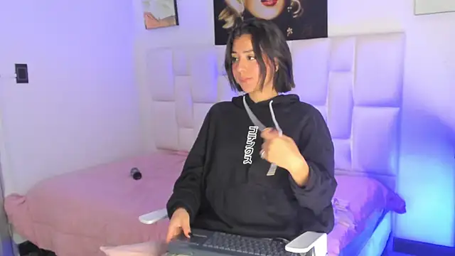 Antonella Fontanna online show from January 25, 2025, 8:10 am