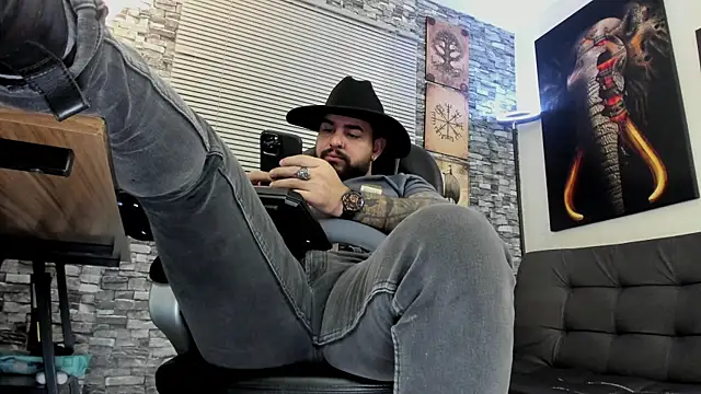 Snapshot of Ethan_Castellano chatting on June 22, 2026, 10:18 pm Ethan Castellano online show from June 22, 2026, 10:18 pm