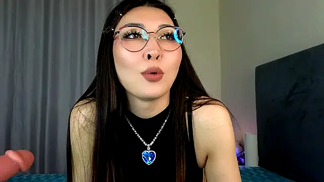 Snapshot of honey_yani chatting on July 5, 2026, 9:00 pm honey yani online show from July 5, 2026, 9:00 pm