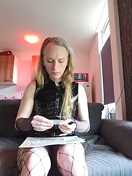 MissPigster online show from June 18, 2026, 5:06 pm
