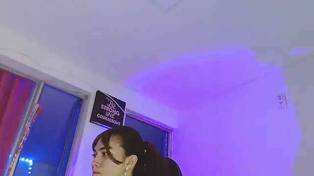 Snapshot of giuliana_andrade chatting on April 21, 2026, 1:42 am giuliana andrade online show from April 21, 2026, 1:42 am