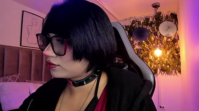 Snapshot of Kitty_Gang chatting on April 28, 2026, 1:48 am Kitty Gang online show from April 28, 2026, 1:48 am