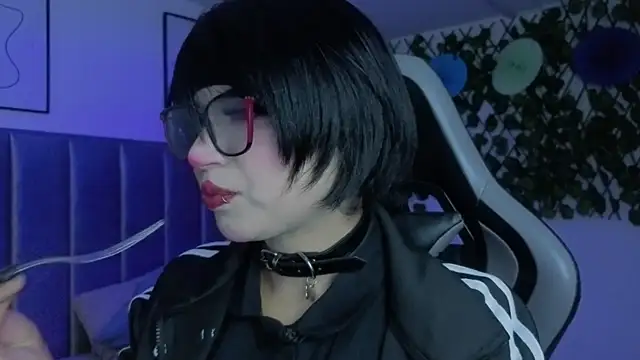 Snapshot of Kitty_Gang chatting on May 14, 2026, 1:56 am Kitty Gang online show from May 14, 2026, 1:56 am